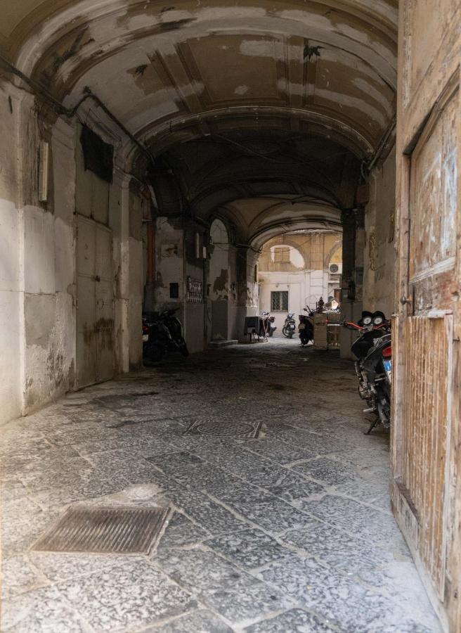 Casa Vacanza Russo Enzo نابولي المظهر الخارجي الصورة